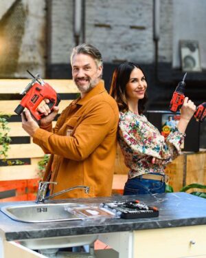 Sıla Şahin Instagram - Die beiden sind schon ein echt gutes Team 🤝 #awz #alleswaszählt #silasahin #stefanbockelman

Foto: RTL / Julia Feldhagen