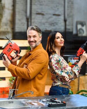 Sıla Şahin Instagram - Die beiden sind schon ein echt gutes Team 🤝 #awz #alleswaszählt #silasahin #stefanbockelman

Foto: RTL / Julia Feldhagen