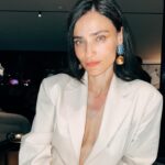 Saadet Işıl Aksoy Instagram – Confident, damn, she lethal.. 😉💃🏻💋