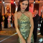 Saadet Işıl Aksoy Instagram – Thick skin and an elastic heart.. 💃🏻🤙🏻🫀 #alem30yaşında @alemdergisi 👗 @ilathebrand 💍 @uskuplukuyumculuk