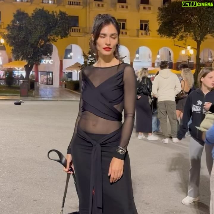 Saadet Işıl Aksoy Instagram - Bir tatlı huzur almaya geldik Selanik’te.. 😉❤️💃🏻