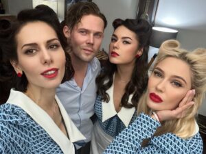 Sabina Akhmedova Instagram - У нашего фильма «Осьминог», режиссера Алексея Степанова, первый фестиваль «Дух огня» и уже приз. Поздравляю всю группу и любимых партнеров. Достойное начало.