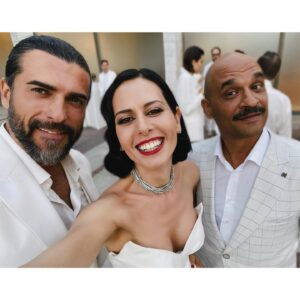 Sabina Akhmedova Instagram - Сегодня вышла 2 серия «Содержанки.Перезагрузка» на @start.ru  Наша итальянская банда @cengizcoskunnn #ivanjevtović 
P.S В этой серии прозвучит ещё один кавер, в очень неожиданной аранжировке.

The 2nd episode of “The Gold Diggers”
is streaming today on @start.ru  Our Italian gang 🔥@cengizcoskunnn #ivanjevtović