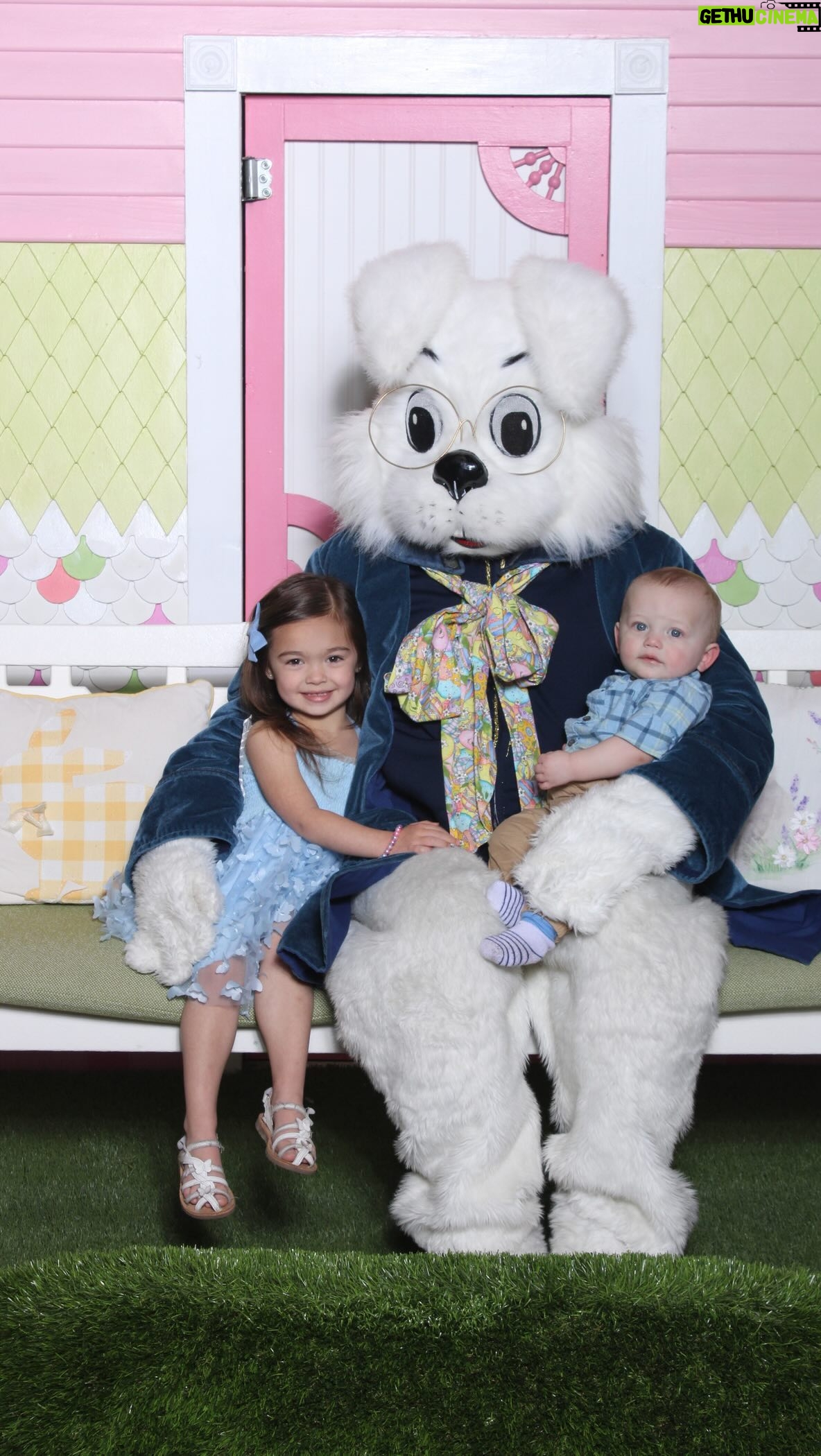 Sabrina Bryan Instagram - Ledgers first time meeting the Easter Bunny! 🐰🐣🩷Monroe was in heaven having her little brother with her this year! Secretly excited about next years pics 😭 (I love a good crying baby on the lap of a giant character 😂) #ledgergrey #comilliamonroe #easterbunny