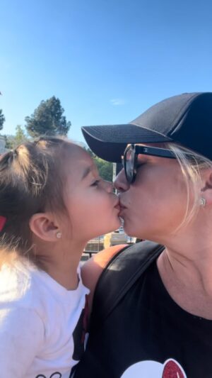 Sabrina Bryan Instagram - Mommy and Monroe day at @disneyland ❤️ #comilliamonroe  #mommyandme #daughterlove #mymini #lilboothang
