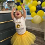 Sabrina Bryan Instagram - “I’m going to BEE a Big Sister!!” Gender Reveal tomorrow!!! 🐝💗💙 #comilliamonroe #bigsister #bigsisterreportingforduty #genderreveal #familytime