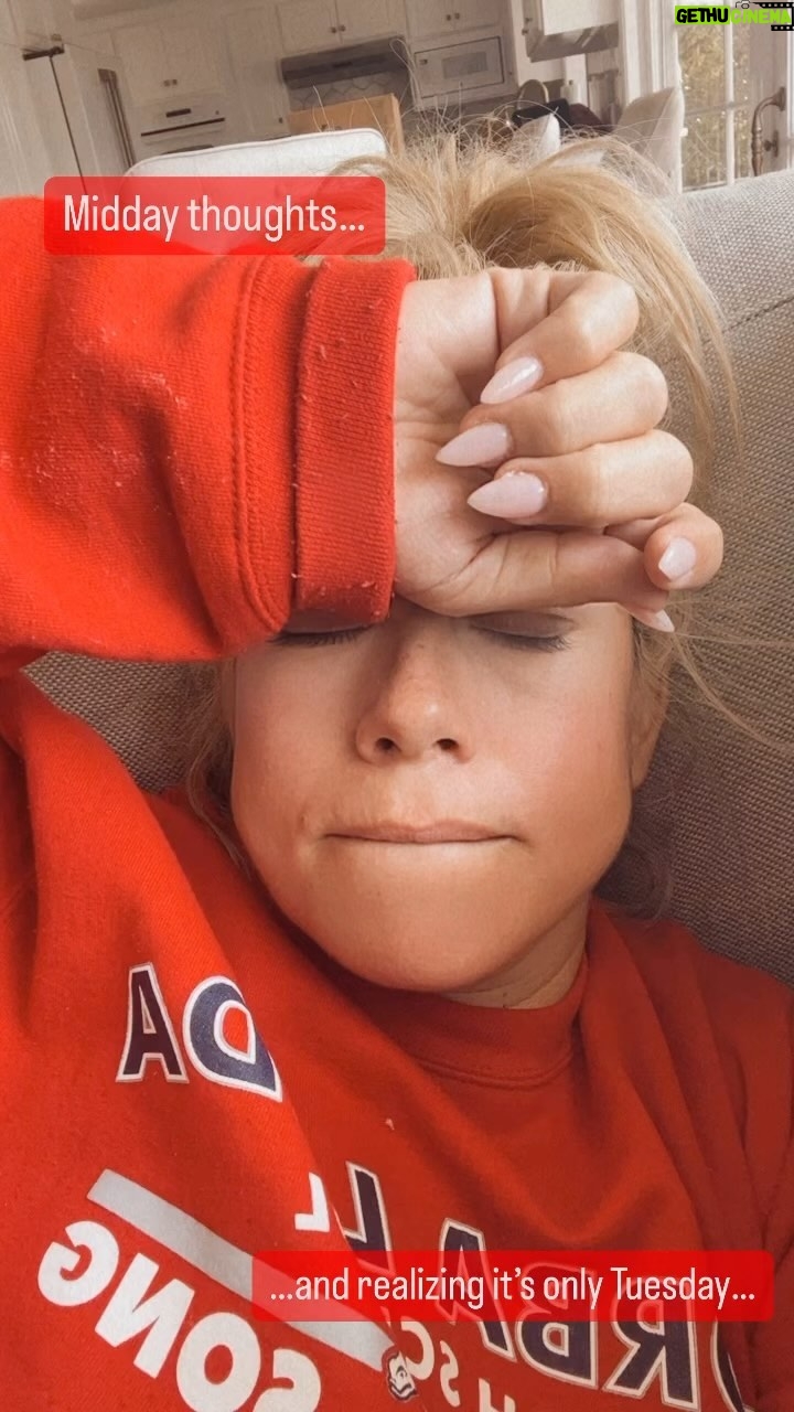 Sabrina Bryan Instagram - Thoughts that run through your head that makes you laugh and cry at the same time…Happy Tuesday Peeps ❤️👍🏼 #momstrenghth #mompower #yougotthis