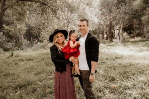 Sabrina Bryan Instagram - Happy Holidays! So many blessing to be thankful for. We are so excited to grow our family and that Monroe gets to be a Big Sister! #christmas2022 

Thank you @photos2bdesired for always capturing the best moments for our family. 📸