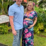 Sabrina Bryan Instagram – Dreaming of Babymooning 💙🌺🌴 #babymooning #ledgergrey #hawaii🌺 #pregnancy 

Editing: @delaneyhaye