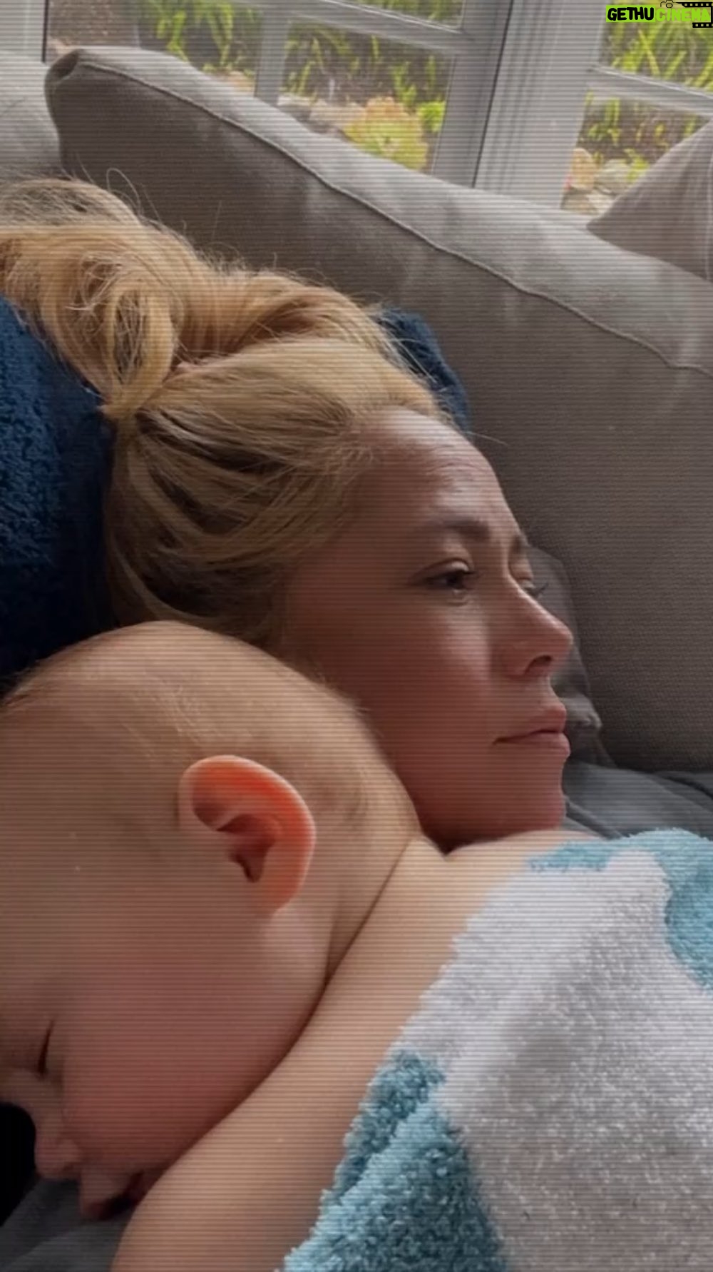 Sabrina Bryan Instagram - Sometimes this is the only way they’ll sleep….and Mommy is HERE FOR IT!💙🩷 #mommyof2 #momlife #mybabies #comilliamonroe #ledgergrey