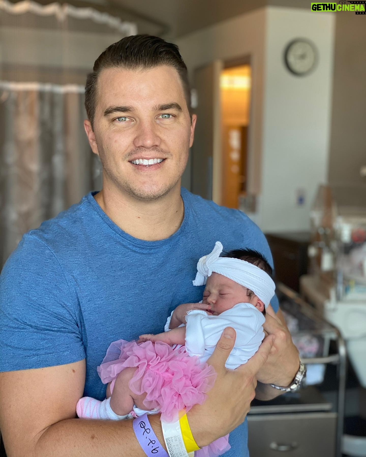 Sabrina Bryan Instagram - Happy Father’s Day! I love watching you and Monroe’s bond grow stronger and stronger. We are the luckiest girls in the world! #fathersday #daddysgirls #girldad