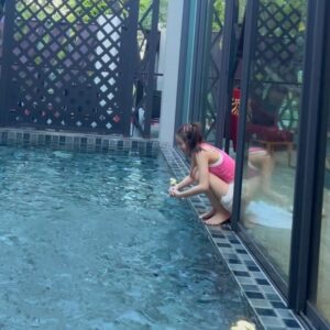 Sabrina Ng Instagram - 🥹開心plus，但又玩病了💦