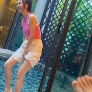 Sabrina Ng Instagram - 🥹開心plus，但又玩病了💦