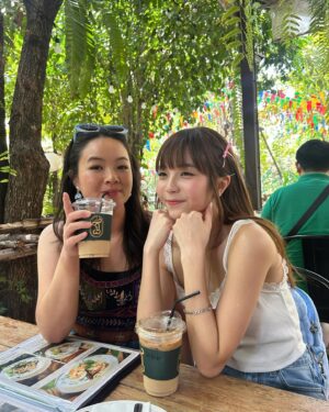 Sabrina Ng Instagram - 🌼🎀💦