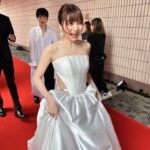 Sabrina Ng Instagram - 記錄多次 @hongkongfilmawards 美妙時刻(⁎⁍̴̛ᴗ⁍̴̛⁎) 冇啦應該( ´▽｀) Makeup/ @hulda_mua & @guerlain Hair/ Chorus Ko Stylist/ @exactly.the.sam Dress/ Pearl from @aubreybridal Jewellery/ @chopard Heels/ @jimmychoo