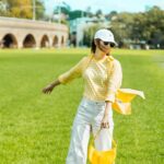 Sabrina Ng Instagram - 夏天就嚟啦☀️Outfit緊係要Sharp得嚟又要有自己style啦！黃色tone on tone夠晒energetic💛 @PoloRalphLauren #OnlyPolo #RalphLaurenHK