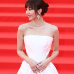 Sabrina Ng Instagram – 踏上夢想嘅舞台，當然要有靚靚的造型🌟
有 @Guerlain 加持令我可以閃亮登場✨
經典 #Meteorites 波波粉加好舒服嘅
#AquaAllegoria 花草水語 Florabloom 香氛，簡單自然令我更自信出席頒獎典禮，以後亦會更加努力做自己喜歡嘅事情，比大家見到進步嘅我💖
#Guerlain
#GuerlainHK
#GuerlainMakeup
#GuerlainFragrance