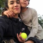 Sabrina Ouazani Instagram – Les copains , copines J-7
Voici la Bande Annonce de Mica d’ @ismaelferroukhi qui sort au Cinéma le 22 décembre . Tournage incroyable à Casablanca et apprentissage du Tennis 🎾 Quel kiff c était , hâte que vous découvriez @inan_zakaria 🤍 et hâte d’avoir votre avis 💚