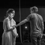 Sabrina Ouazani Instagram - Ceux qui me suivent depuis un moment savent à quel point je rêvais de déclamer du Shakespeare sur scène Alors voilà nous y sommes : dans Le Songe d’une Nuit d’été mis en scène par l’incroyable Emmanuel Demarcy-Mota au @theatredelaville_paris ✨ J’ai la chance de fouler la scène aux côtés d’une merveilleuse troupe: Elodie Bouchez @jackee_toto @vdashwood @roudaerd @very.little.lady @marie_france_alvarez @casanovajauris @phdemarle @melissa_polonie @sandra.faure.902 @geraldmaillet Stephane krähenbuhl Gaëlle Guillou & Ludovic Parfait Goma ✨ Hâte de vous ressentir dans la salle ❤️