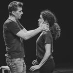 Sabrina Ouazani Instagram - Ceux qui me suivent depuis un moment savent à quel point je rêvais de déclamer du Shakespeare sur scène Alors voilà nous y sommes : dans Le Songe d’une Nuit d’été mis en scène par l’incroyable Emmanuel Demarcy-Mota au @theatredelaville_paris ✨ J’ai la chance de fouler la scène aux côtés d’une merveilleuse troupe: Elodie Bouchez @jackee_toto @vdashwood @roudaerd @very.little.lady @marie_france_alvarez @casanovajauris @phdemarle @melissa_polonie @sandra.faure.902 @geraldmaillet Stephane krähenbuhl Gaëlle Guillou & Ludovic Parfait Goma ✨ Hâte de vous ressentir dans la salle ❤️