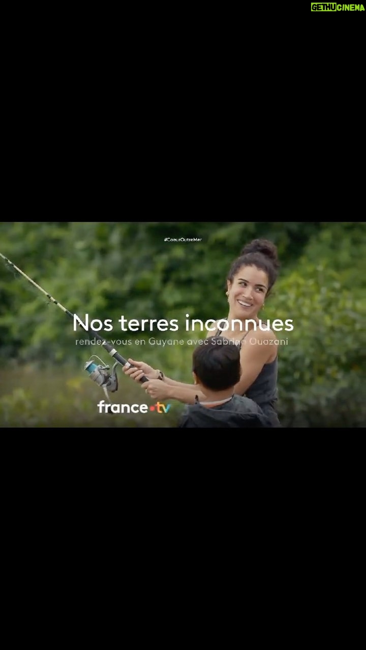 Sabrina Ouazani Instagram - Ce soir à 21h10 sur @france3 « Nos Terres inconnues » Tellement hâte de partager avec vous ce voyage extraordinaire et si enrichissant ❤️🇬🇫 @raphaeldecasabianca mon Binôme qui ne m’a jamais lâché , Merci pour tout ✨