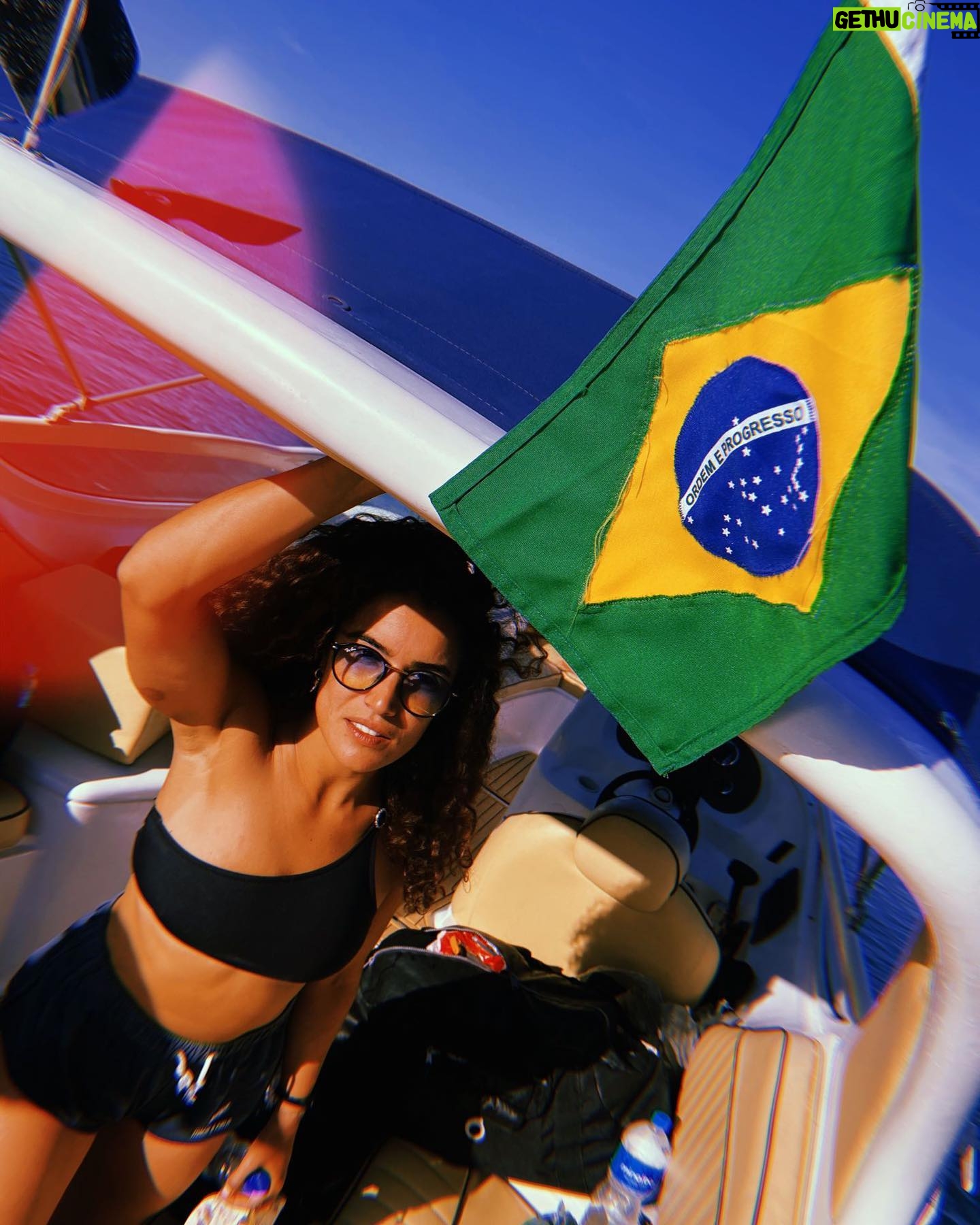 Sabrina Ouazani Instagram - 🇧🇷 📸 @mounia.moula 🤍