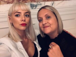 Sacha Parkinson Instagram - Kinda miss this hair. Kinda think me ma’s a cutie 💋