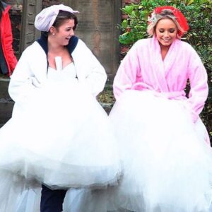 Sacha Parkinson Instagram - As I don’t have access to any of our nice photographs, I thought we’d celebrate your birthday with an array of pap shots that I am exceptionally proud of.

Even better ones existed but they seem to have disappeared into the google black hole with me not being relevant anymore.

Thank you for being my friend for 22 years @brookelevivincent. You have given me endless laughter, an abundance of kindness, more inspiration than you will know and a hair complex that will stay with me for eternity.

You’re one of a kind!
HAPPY BDAY KWEEN 👑💘⚡️🎈😝 x