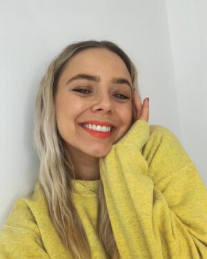 Sacha Parkinson Instagram - IT’S ENDOMETRIOSIS AWARENESS MONTHHH!🎗️
•
For those of you who aren’t aware, Endometriosis is a chronic and incurable illness, affecting a staggering 1 in 10 people assigned female at birth! It is the second most common gynaecological condition in the UK and it is listed as one of the top 20 most painful conditions to live with.
•
Sadly, due to the lack of education, awareness and the shame surrounding gynaecological health, Endometriosis takes on average 8 years to be diagnosed. Which increases the severity of the condition and can often lead to infertility. THIS HAS TO CHANGE!
•
I am 1 in 10 babyyy. You better believe I will be wearing this colour with so much pride this month, as we spread awareness and shine a light on this complicated illness.
•
Sending loads of love to my endo sisters 💛
•
#endometriosisawareness #endometriosis #endometriosisawarenessmonth #endothestigma @endometriosis.uk
