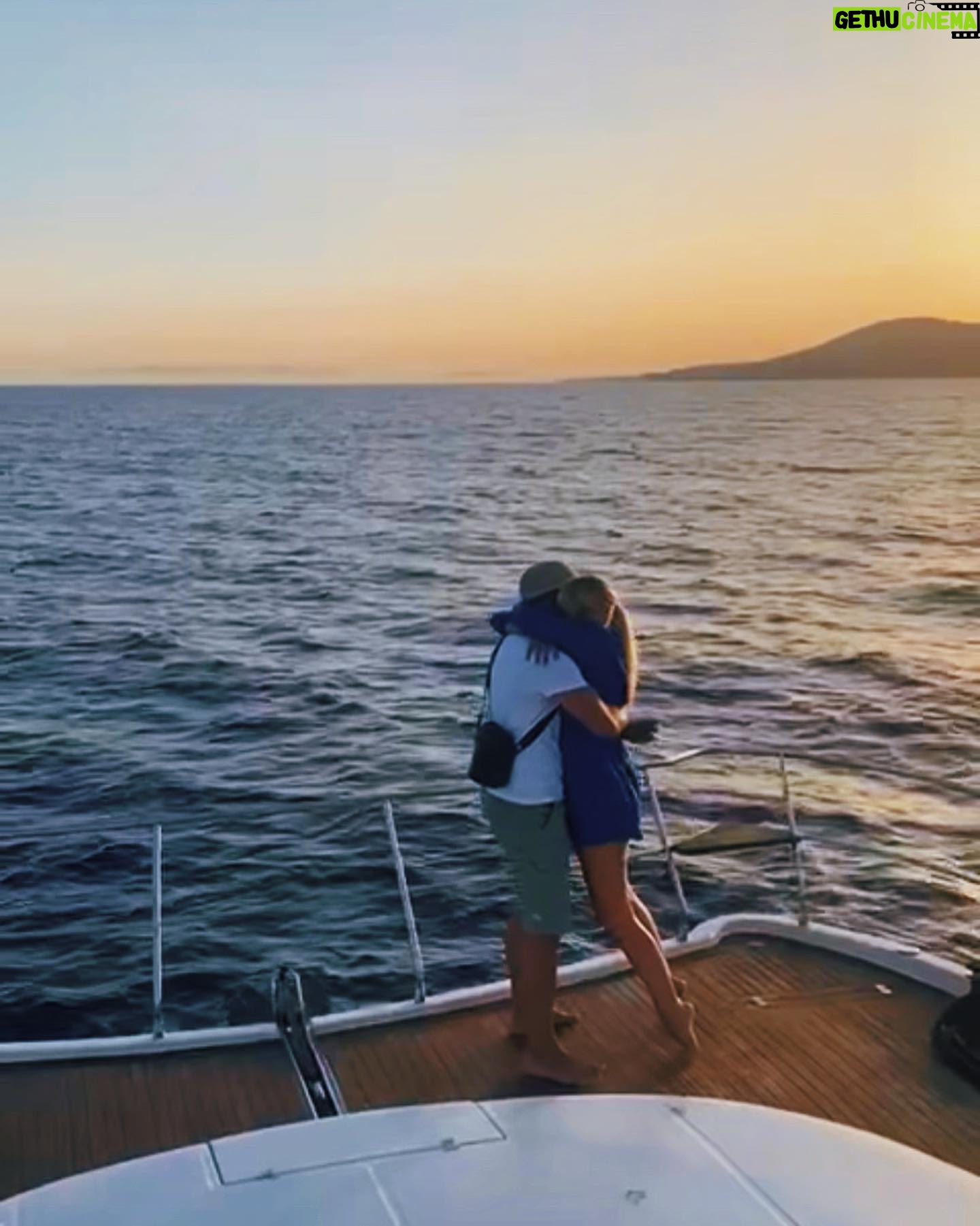 Sacha Parkinson - 7.8K Likes - “I knew you were likely to take a wife!”
SCREAMING.
🥹💍💙