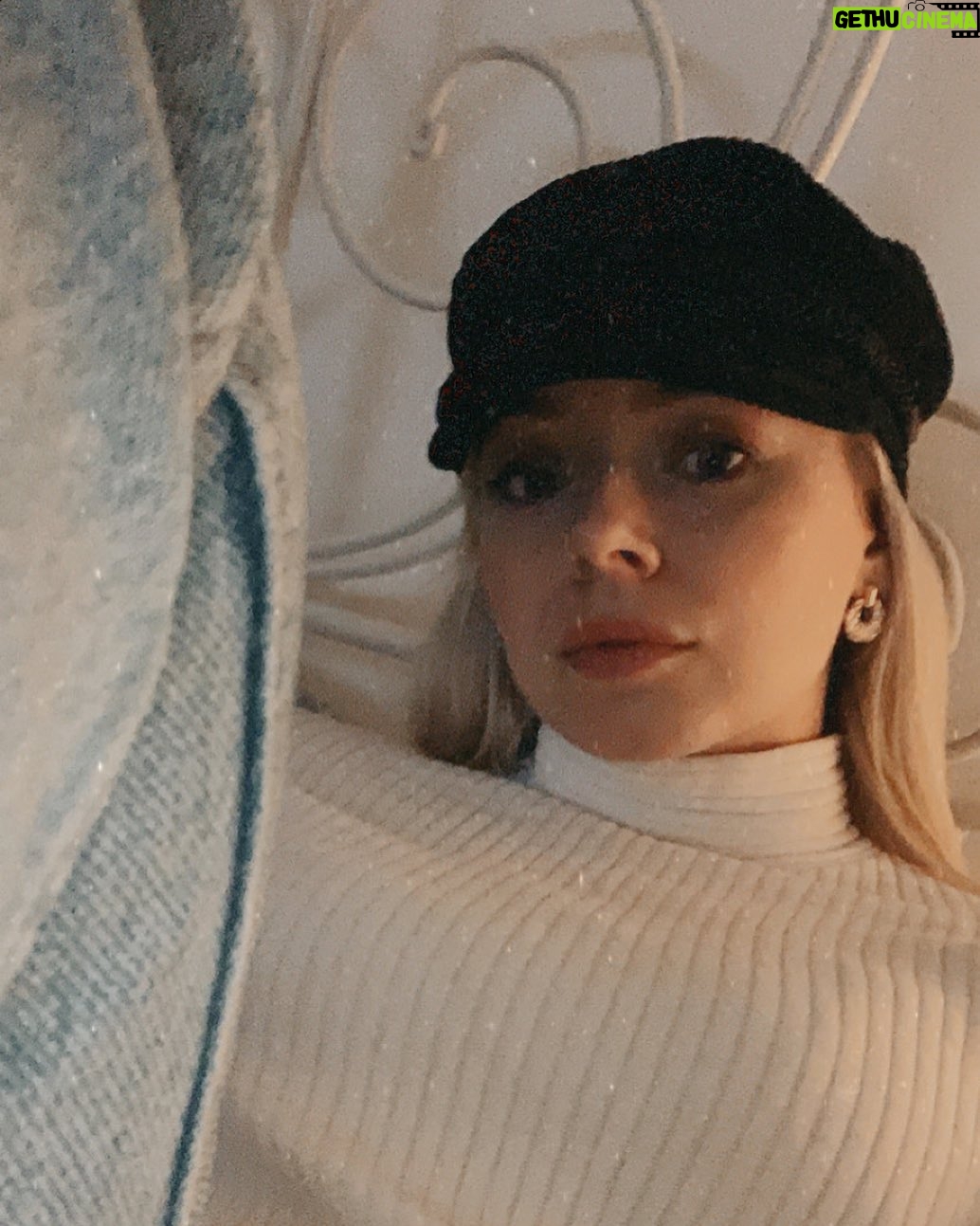 Sacha Parkinson - 2K Likes - 🖤
