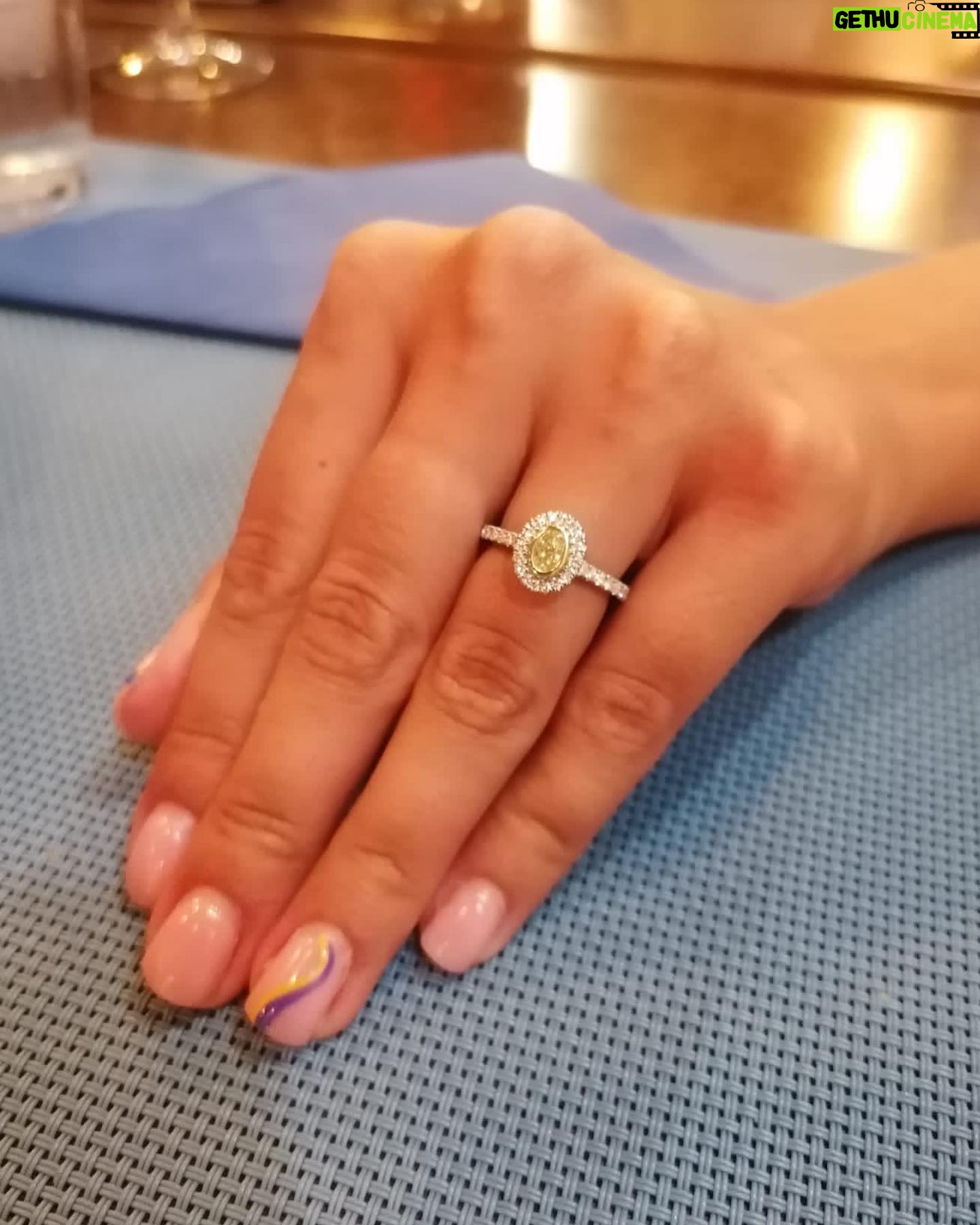 Sacha Parkinson - 7.8K Likes - “I knew you were likely to take a wife!”
SCREAMING.
🥹💍💙