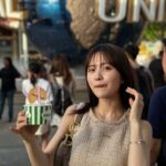 Sachika Nitta Instagram - シンガポールユニバ🎠🎠 ツイードワンピのベージュ選んで良かった☺️ こちらも明日発売日です♡ #VALLAN #VALLAN_2024ss