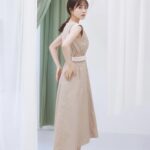 Sachika Nitta Instagram - 復刻アイテム、絶妙肌魅せワンピ🧙🏻‍♀️✨ 腹チラのアイコニックアイテム、 Side Open Flap Stitch Dressはもう来週発売やね♡ 2年前にsachatで初登場してから毎年即完しているアイテムを今年はVALLANらしく大人な微配色で帰ってきました♡おかえりっ♡ POPUPでも今年も完売、安定の人気で嬉しかったなぁ。 私の推しカラーは…やっぱりブラックかなぁ🐦‍⬛🐦‍⬛ 4.5枚目は去年、6枚目以降は一昨年の🗒️ 低身長さんも高身長さんも、きれいめさんもカジュアルさんもお楽しみいただけるアイテムです。 是非お見逃しなくっ✨ #VALLAN #VALLAN_2024ss