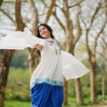 Sadia Ayman Instagram - দহনো বেলাতে আমি, প্রেমেরো তাপসী, বরষাতে প্রেম ধারা, শরতের শশী…