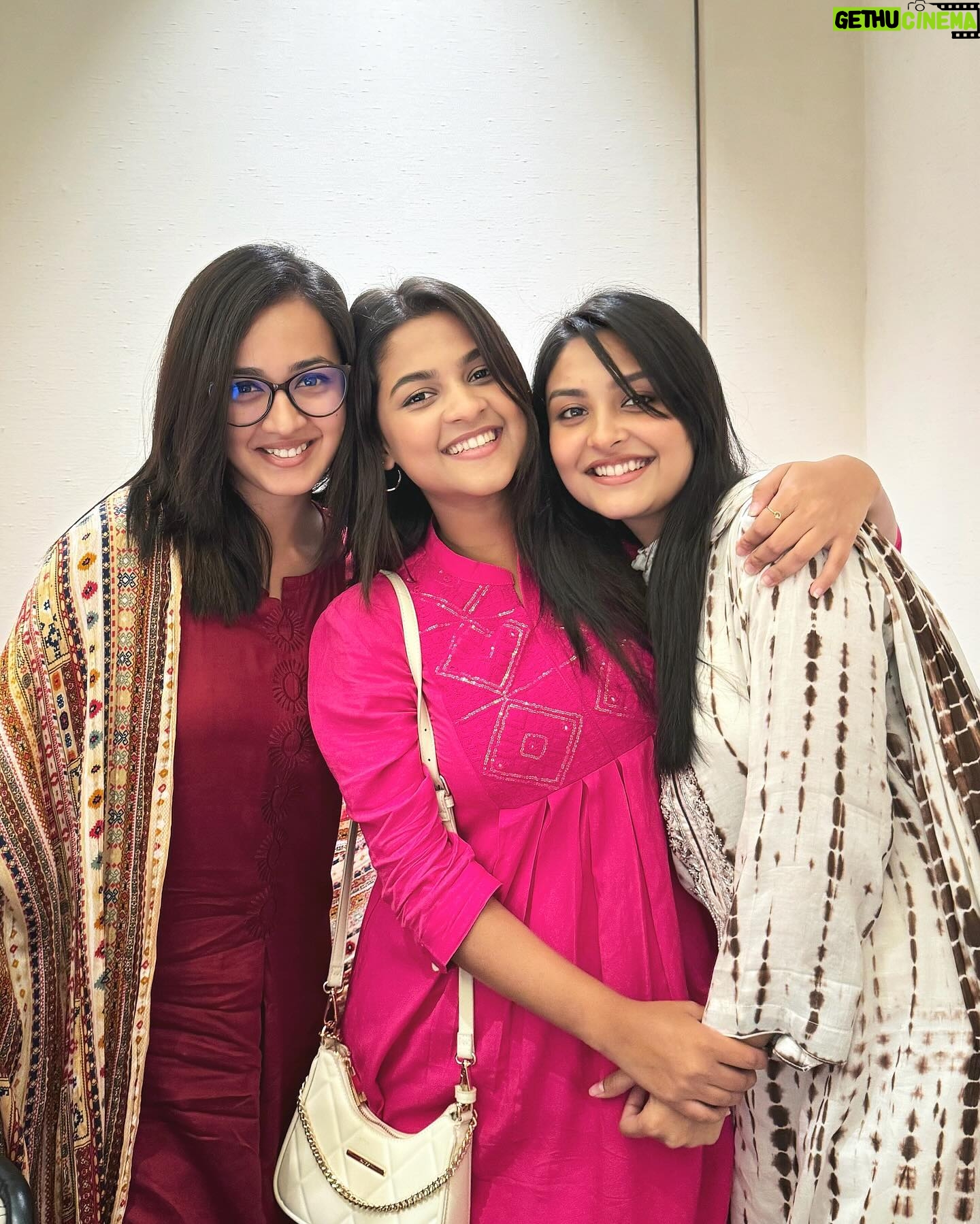 Sadia Ayman - 60.9K Likes - Blessed to have these two beautiful souls! 💕