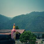 Sadia Ayman Instagram - Same day but two different places. It was a memorable journey of 8/9hrs by car from Kathmandu to Pokhara. Met some interesting characters, explored some places, tasted their authentic food and created a lot of memories! #missingnepal🇳🇵