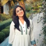 Sadia Ayman Instagram - Serene white magic. 🤍