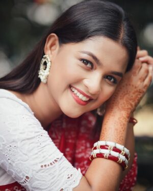 Sadia Ayman Instagram - শাড়ি :  @__red_button__