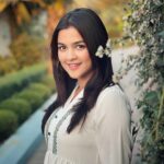 Sadia Ayman Instagram - Serene white magic. 🤍