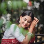 Sadia Ayman Instagram - শাড়ি : @__red_button__