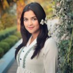 Sadia Ayman Instagram - Serene white magic. 🤍