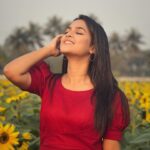 Sadia Ayman Instagram - আমায় ছেড়ে বল তুই কোথায় পালাবি? পা বাড়ালেই মস্ত আকাশ, সেথায় আমায় পাবি…