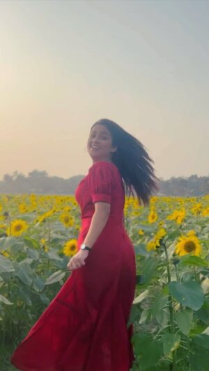 Sadia Ayman Instagram - ❤️🌻