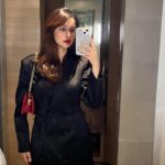 Sadia Khateeb Instagram - Hello mirror ❤️
