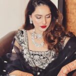 Sadia Khateeb Instagram – Too glam to give a damn ππβοΈ
Styled by – @shrushti_216 in @swathiveldandi_official @rubans.in @oakpinionpr @swabhimannjewellery
Thank you @asmarketing9997 and @harryfashionfoto πΈ
Hmu – @mayarthakurr β€οΈ
Mehandi – @bhaderwahi_koor
#walima #rumumar #wedding #reeling #gram #love