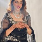 Sadia Khateeb Instagram – Too glam to give a damn ππβοΈ
Styled by – @shrushti_216 in @swathiveldandi_official @rubans.in @oakpinionpr @swabhimannjewellery
Thank you @asmarketing9997 and @harryfashionfoto πΈ
Hmu – @mayarthakurr β€οΈ
Mehandi – @bhaderwahi_koor
#walima #rumumar #wedding #reeling #gram #love