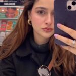 Sadia Khateeb Instagram –