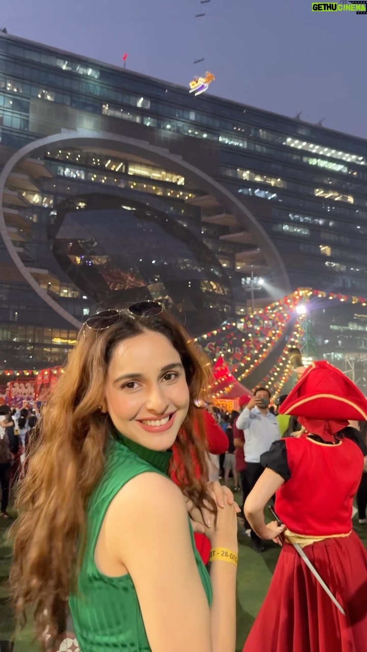 Sadia Khateeb Instagram - Just some beautiful time at this beautiful place with beautiful vibes, happy holidays #endoftheyear #festive