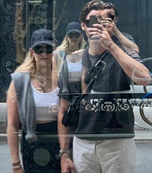 Sadie Calvano Instagram - nyc minute with my favorite person āļøš¤